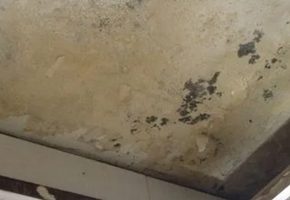 郏县阳台漏水维修公司分享下郏县卫生间渗水维修需要注意哪些问题。
